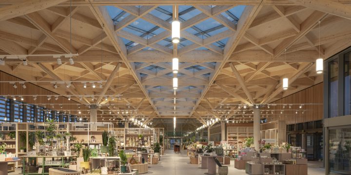 RHS Welcome Building wins top RIBA regional prize